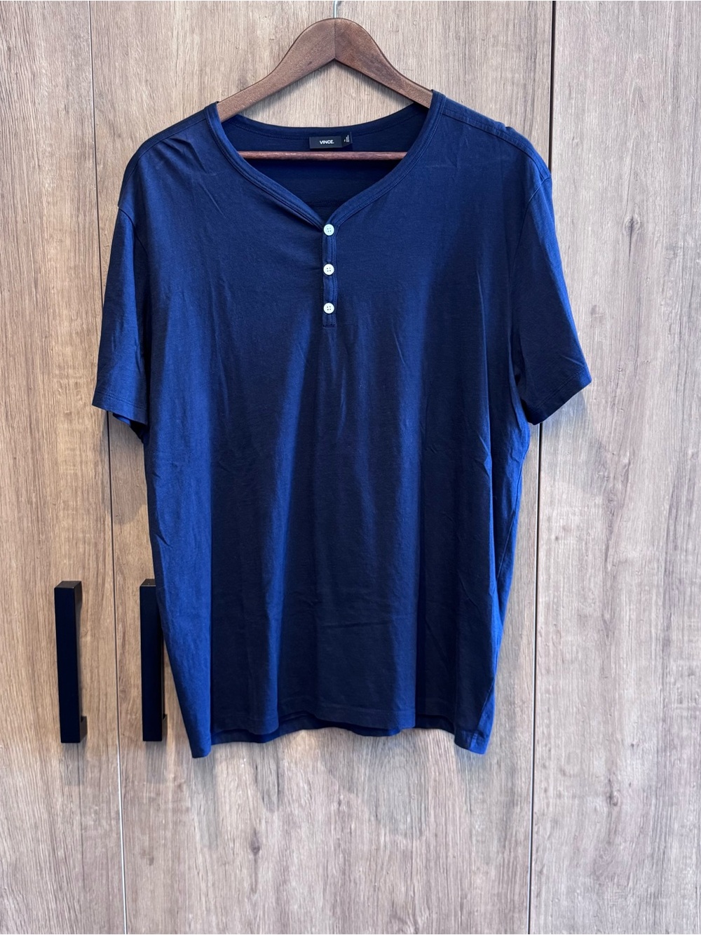 Vince Casual Navy Henley Cotton Tee XL Relaxed Fit Streetwear
